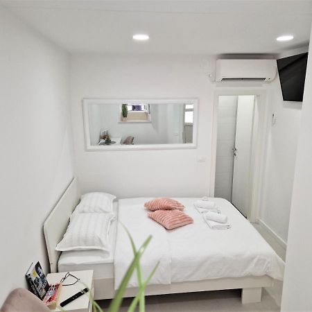 Room M&M ดูบรอฟนิก ภายนอก รูปภาพ